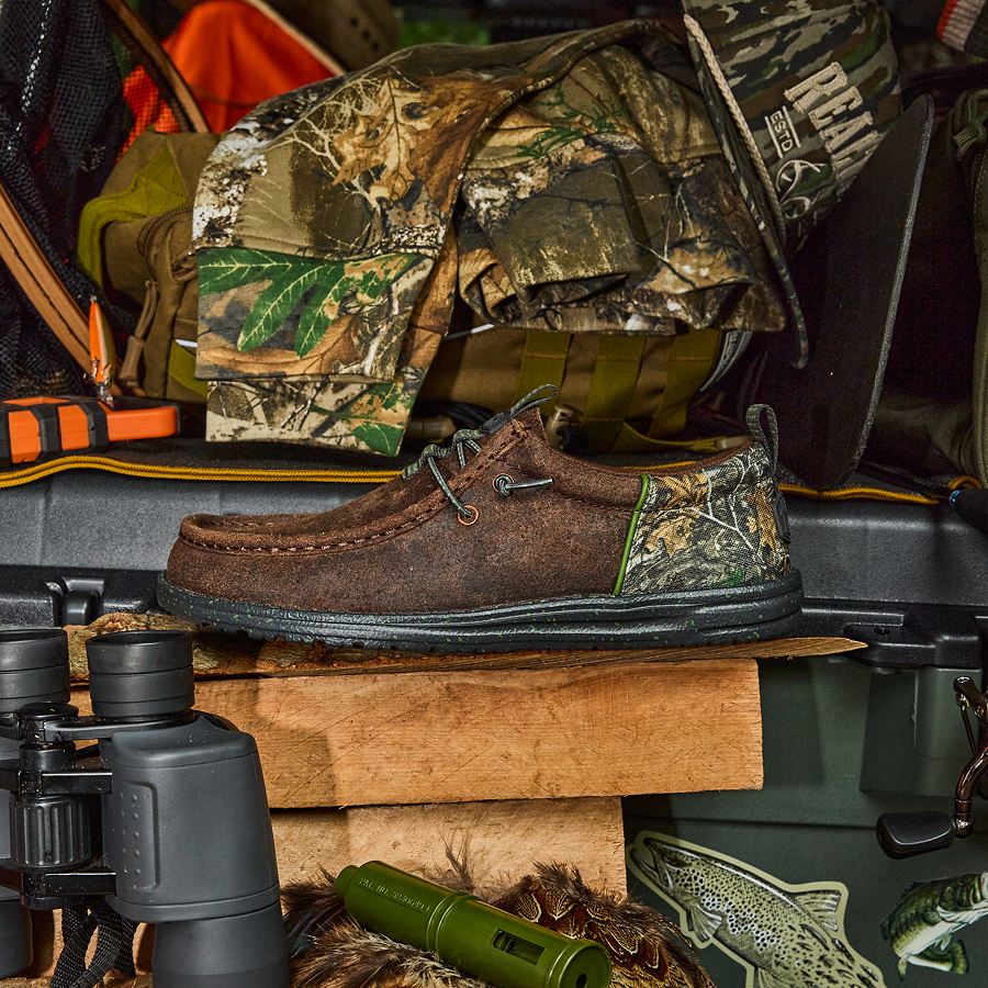 Wally Funk Realtree Edge Suede ÿ Mole Brown/Camo - Image 2